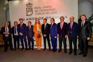 El Alcalde de Badajoz presenta la Feria del Toro y del Caballo en la Gala 120 aniversario de la UCTL